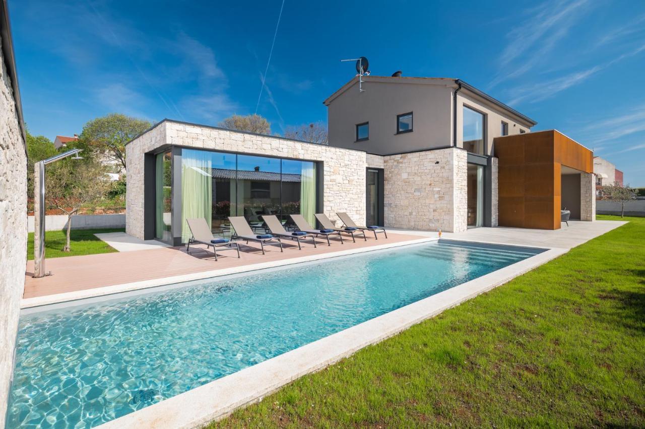 Design Palmeta Villa *