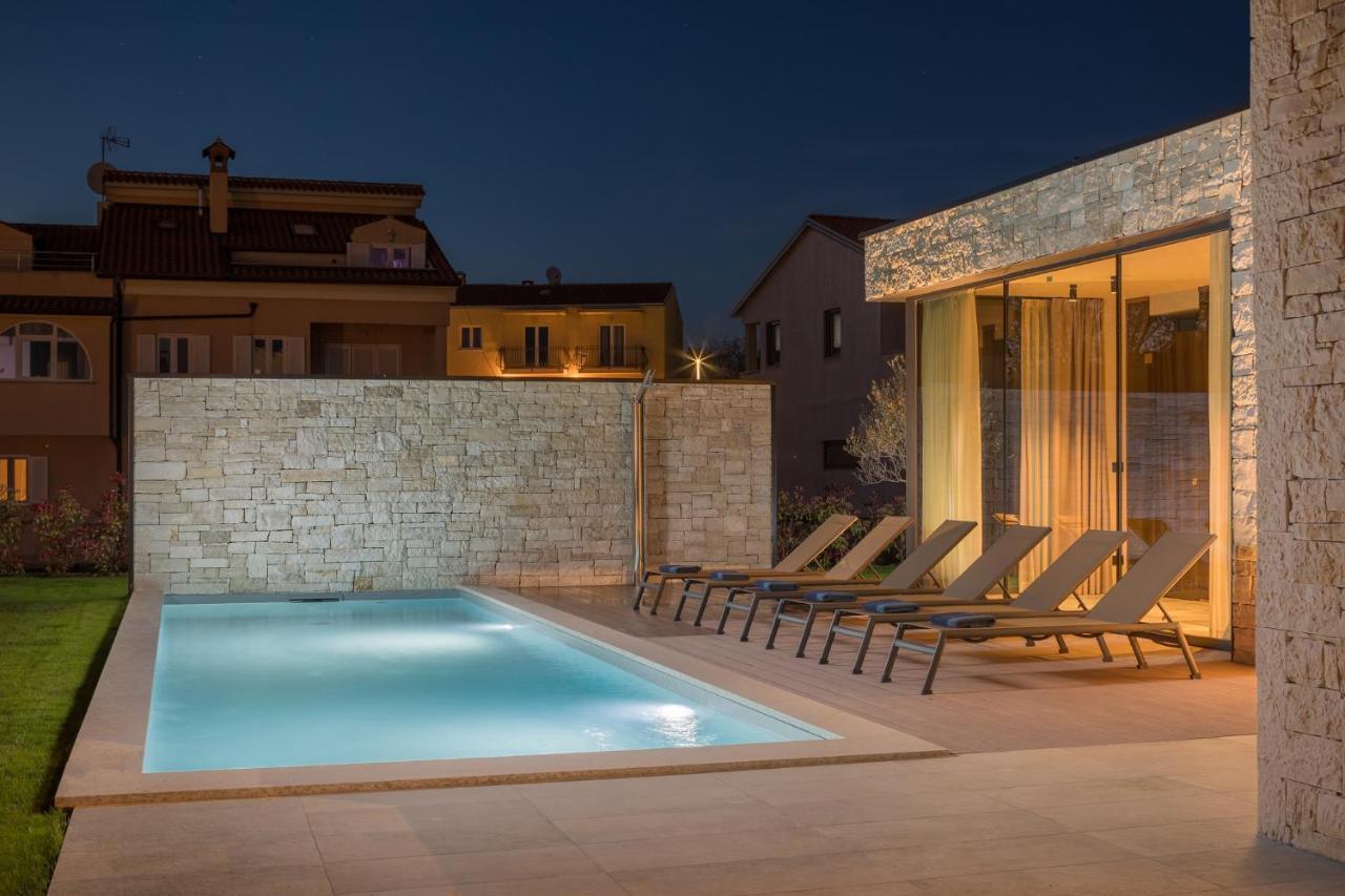 Design Palmeta Bale
